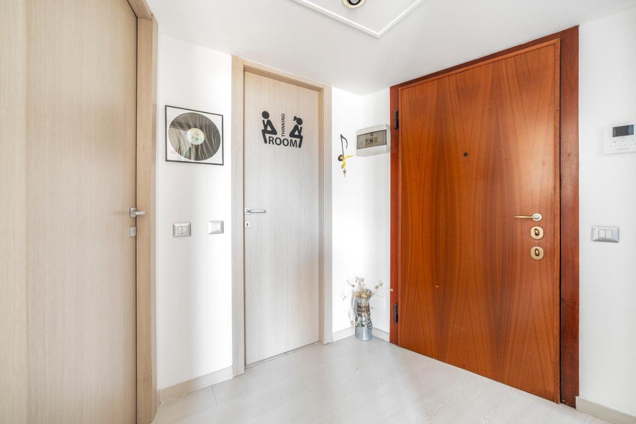 Precotto Comfortable Flat With Balcony Milão Exterior foto